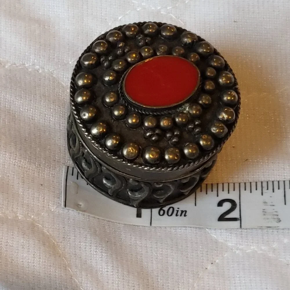 Vintage Red Dot Gold Toned Blue Velvet Lined Case Lidded Miniature Pill Case